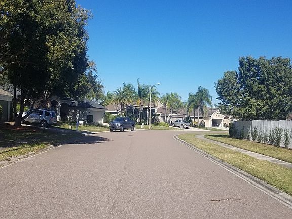 5th image of 1061 Alvina Ln