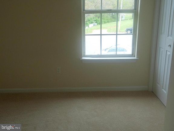 5th image of 600 Highview Ct