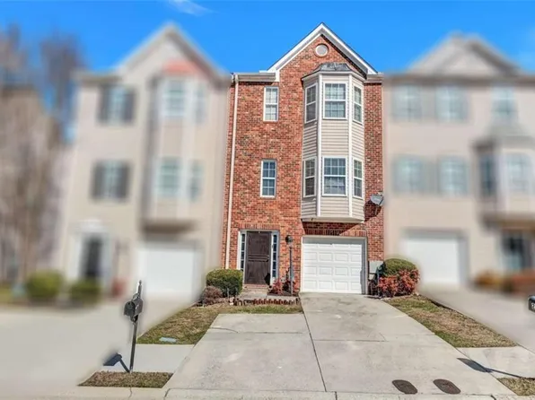 2565 Rocky Ct S, Atlanta, GA 30349
