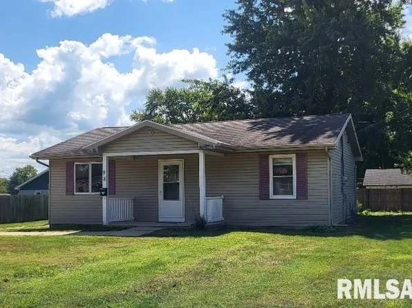 98 W Givens St, Abingdon, IL 61410
