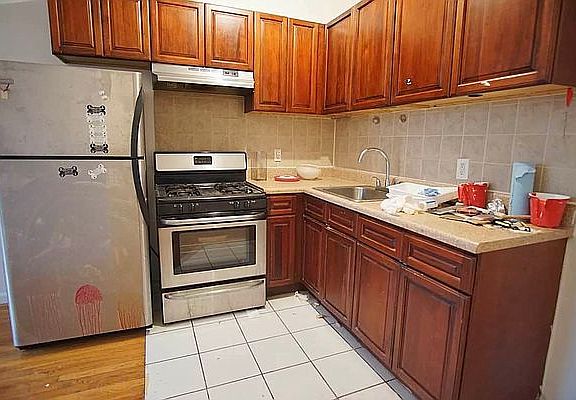 3rd image of 494 Jefferson Ave APT 3
