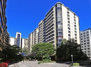280 Simcoe St #205, Toronto, ON M5T 2Y5