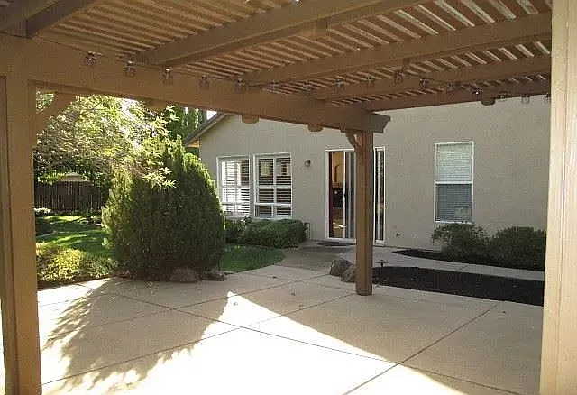 225 Rock Creek Ct — Photo 23