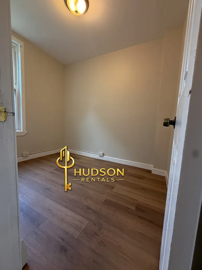 2 bed, 800 sqft, $1,850 — Photo 4