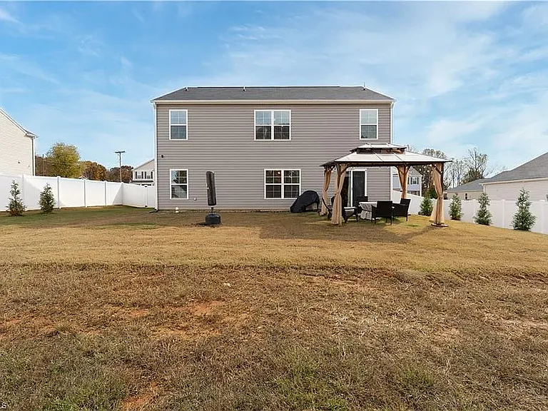 108 Nova Ln — Photo 29