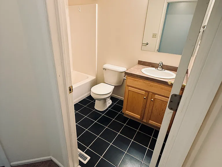 1688 Pinewind Dr — Photo 50
