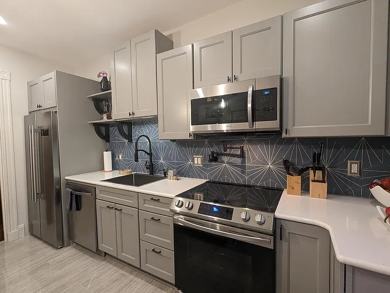 232 Broadway #B — Photo 16
