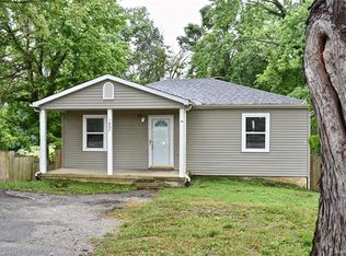 1807 W Delmar Ave, Godfrey, IL 62035