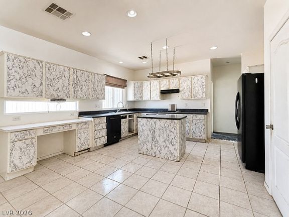 5th image of 268 Daisy Gold Ct