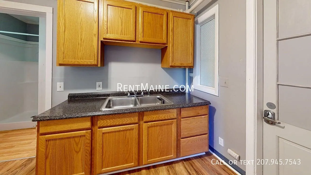 513 Main St — Photo 1