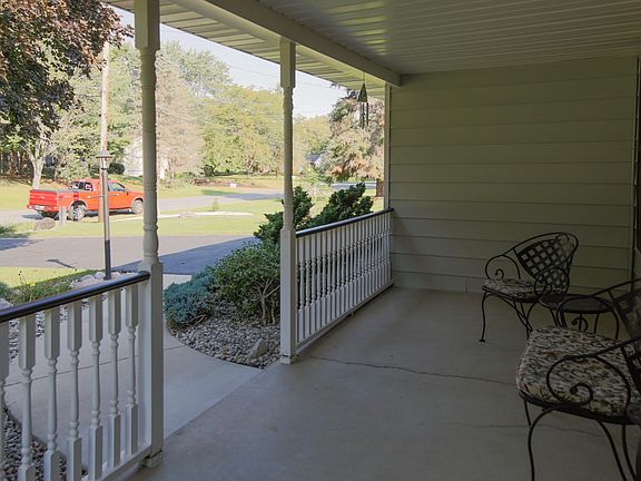 1835 Whitegate Ln-103