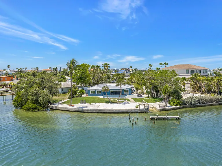 860 Boca Ciega Isle Dr — Photo 2