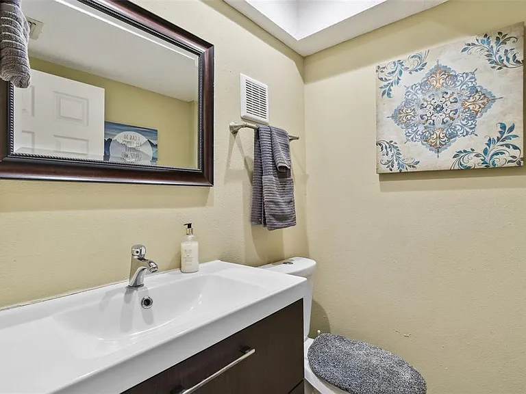 511 Sandy Hook Rd — Photo 14