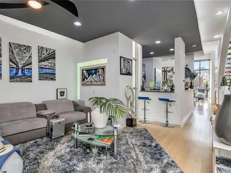 752 Moreland Ave #9 — Photo 6