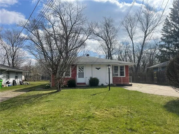 4904 Dunsmore Ave, Ashtabula, OH 44004