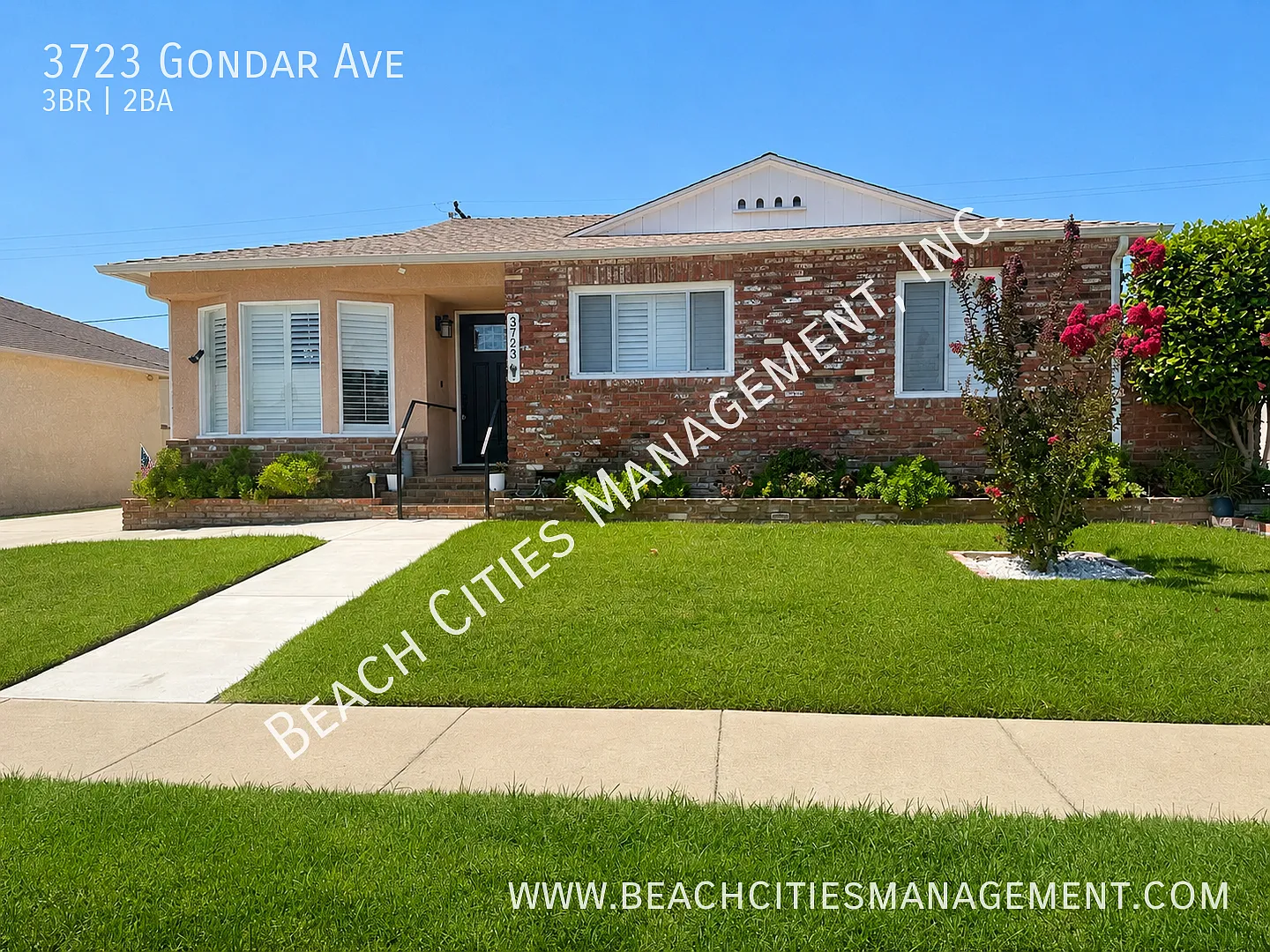 Beautiful 3 Bedroom 2 Bathroom Home with a 2 Car Garage — Photo 1