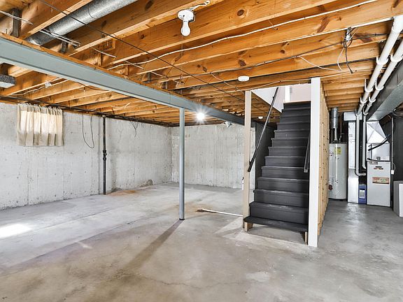 3rd image of 10094 Buffton Dr