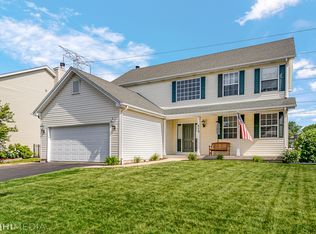 473 Spring Ridge Dr, Crystal Lake, IL 60012