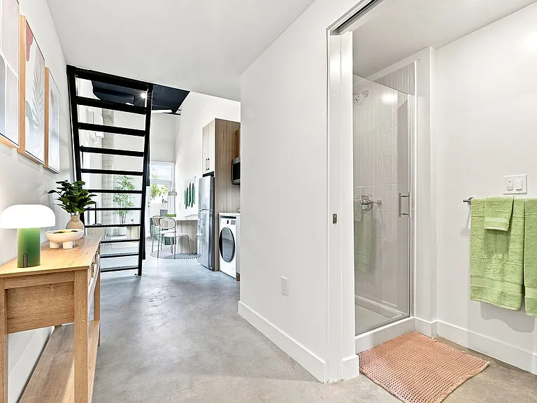 Step Designer Lofts — Photo 175