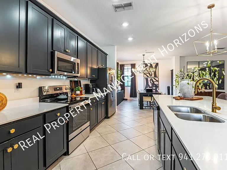 5623 N Honore Ave #322 — Photo 10