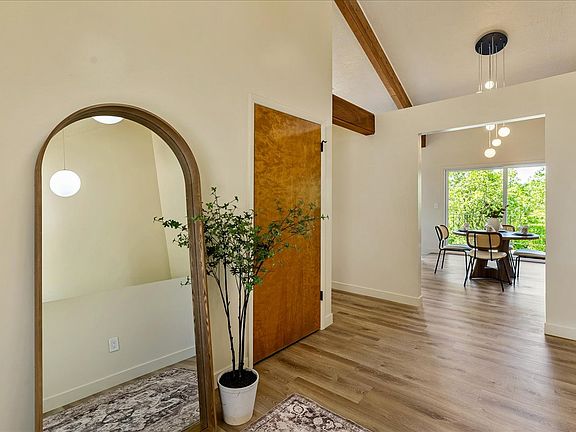 3rd image of 5302 Arrowhead Ln
