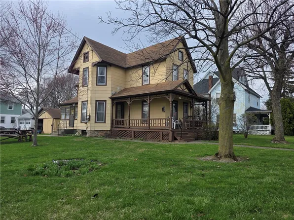 920 N Main St, Newark, NY 14513