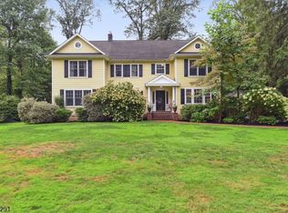 21 Llewellyn Rd, Summit, NJ 07901