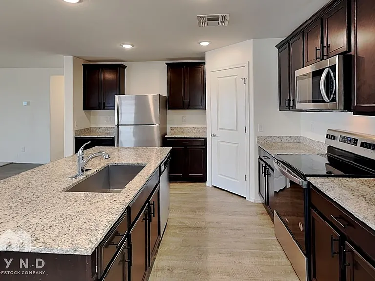 2491 N Agave Ln — Photo 5