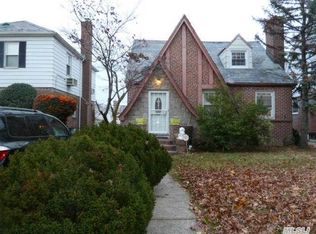 5639 Bell Blvd, Oakland Gardens, NY 11364