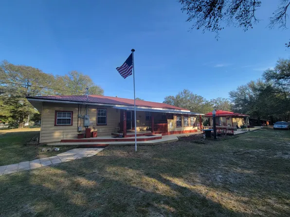 105 Haigh Hill Rd, Defuniak Springs, FL 32433