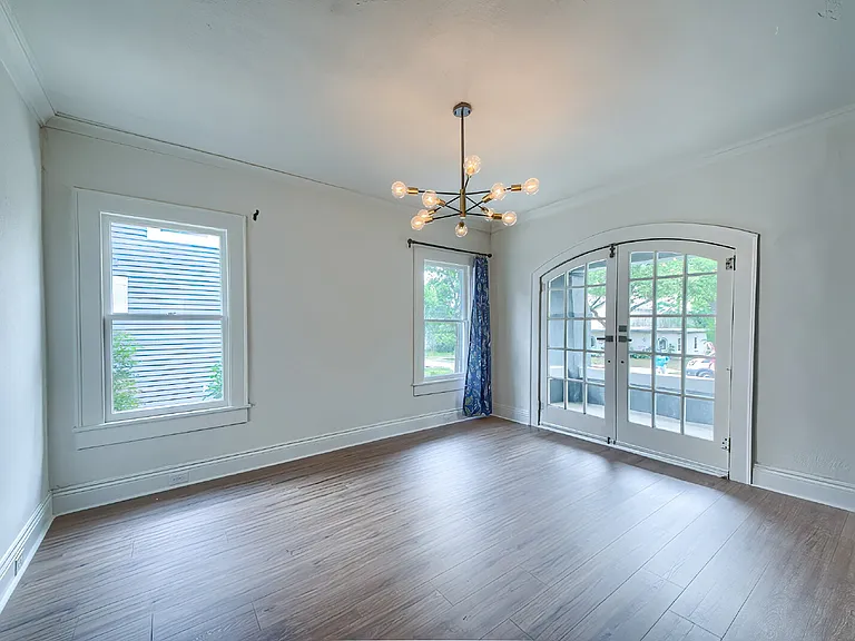 518 Queen Anne Ct — Photo 8