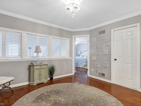 2nd image of 36 Davey Dr