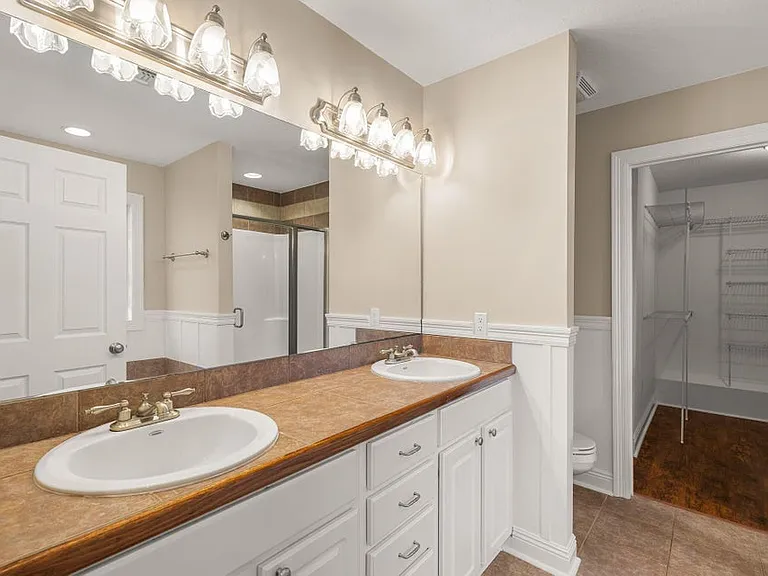 34 Clear Springs Ct — Photo 13