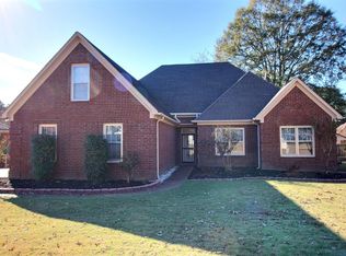 887 Ten Oaks Dr, Collierville, TN 38017
