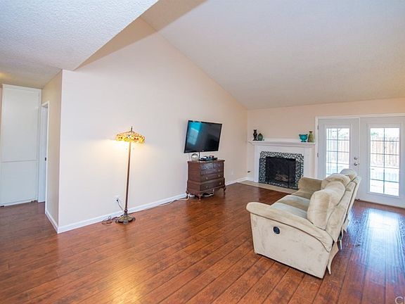 3rd image of 1750 Kirkwood Dr