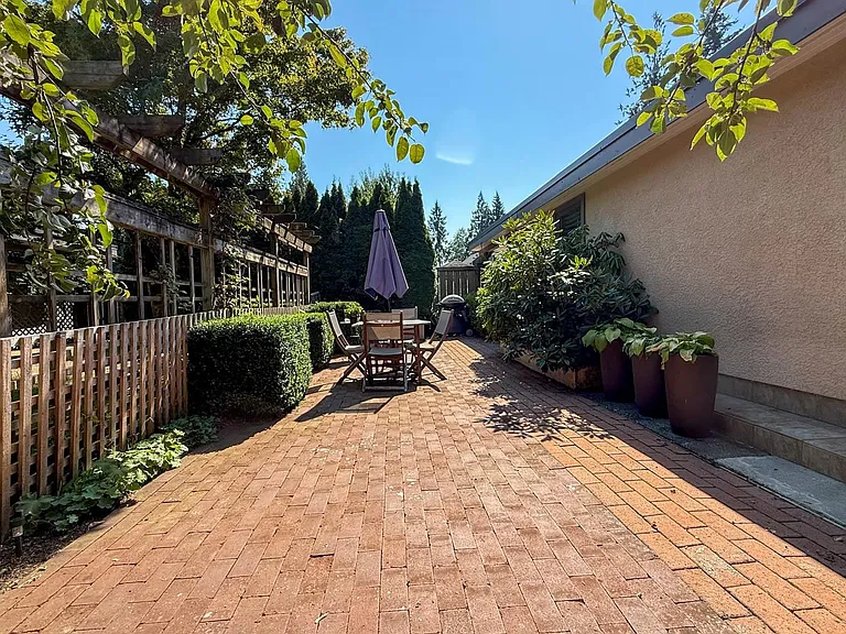 2233 Alden Ln #2233 — Photo 23