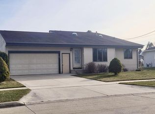 2421 Paul Rd, Manitowoc, WI 54220