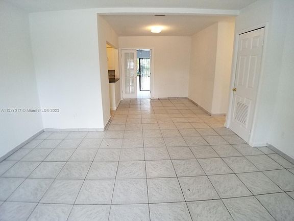 4th image of 645 NE 135th St #A