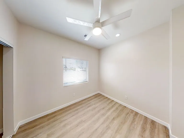 5121 Ewing St — Photo 10