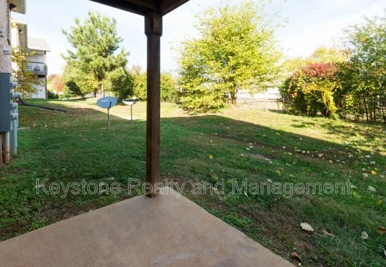Royster Lane — Photo 131