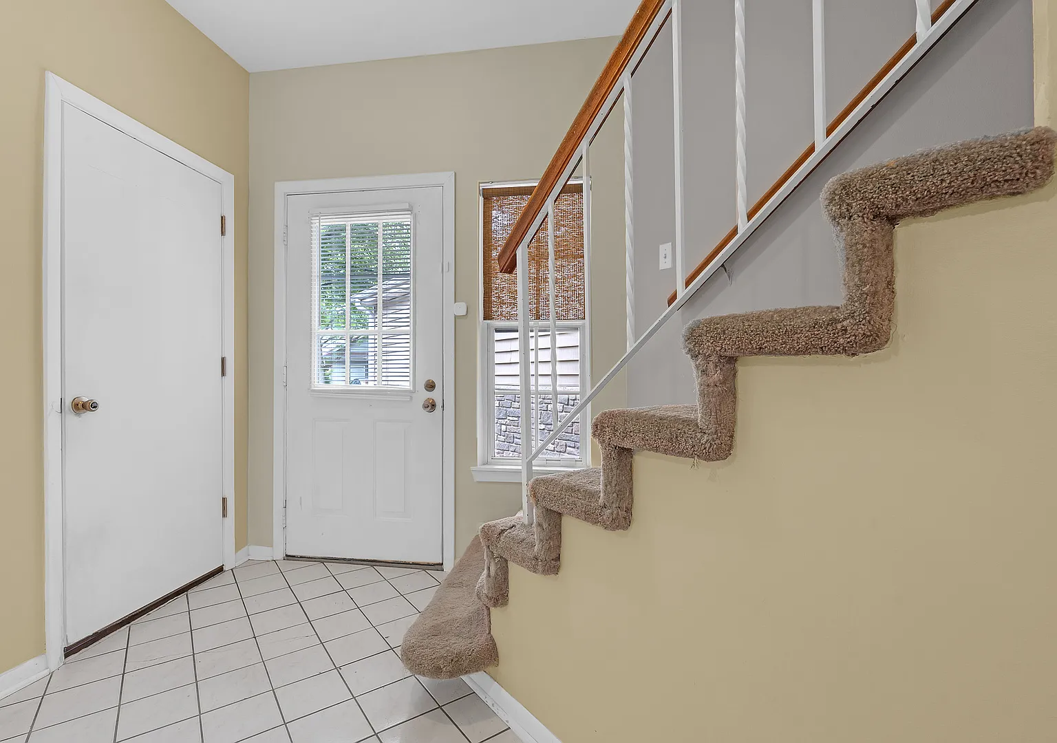 2 bed, 2.5 bath, 1065 sqft, $2,300 — Photo 2