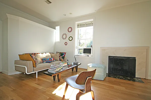 Sold by Keller Williams City Life Realty | media 18
