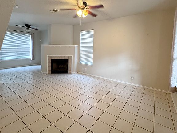5th image of 16 Pembroke Ct