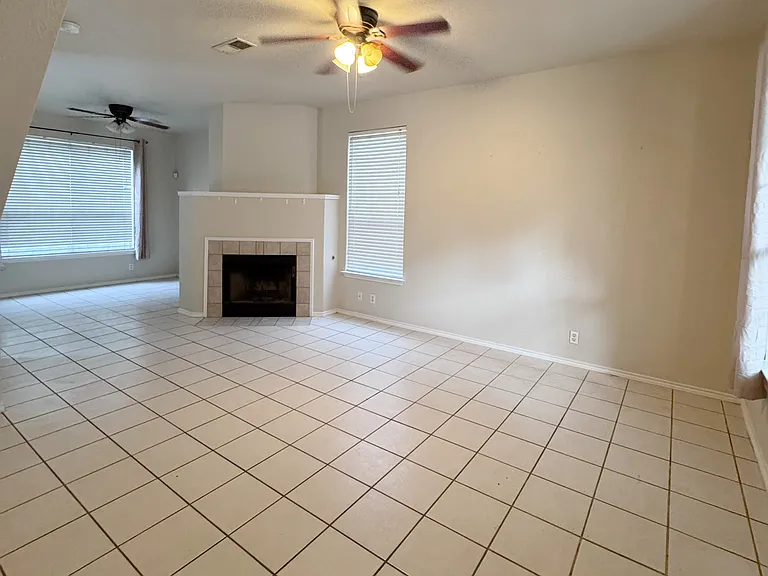 16 Pembroke Ct — Photo 5