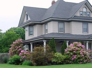 420 Archer St, Freeport, NY 11520