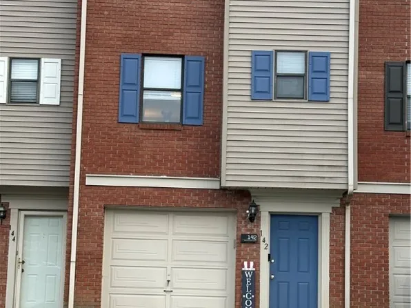 142 Woodhaven Dr, Seven Fields, PA 16046