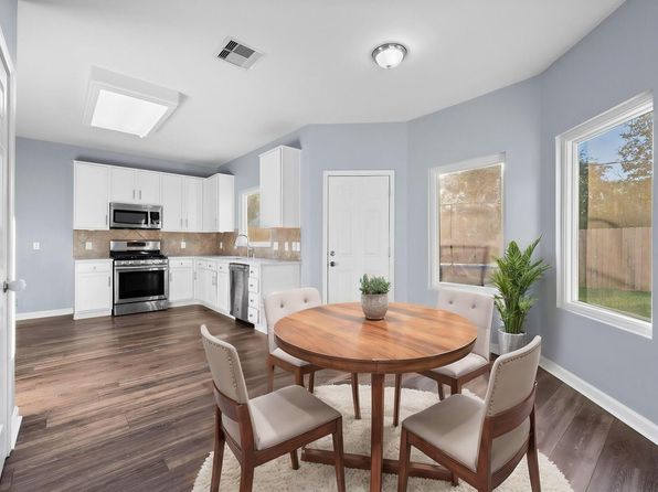 29639 Turnbury Village Dr, Spring, TX 77386