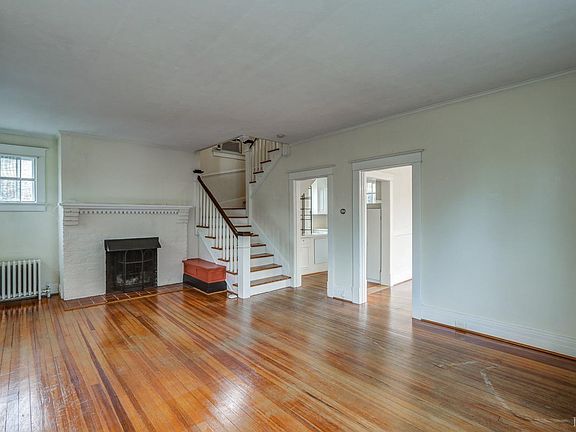 4th image of 166 Norfolk Ave