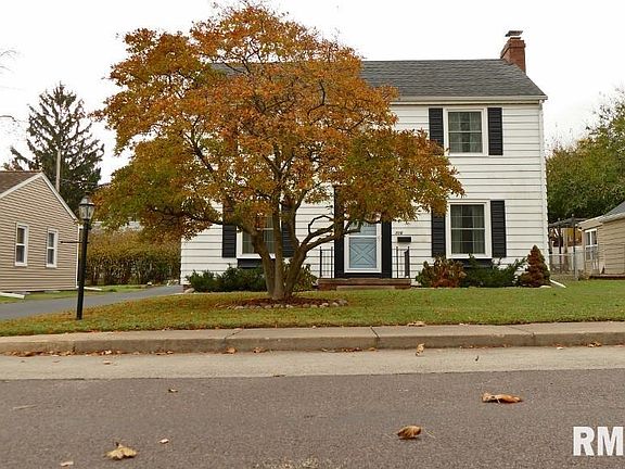 2nd image of 716 W Northcrest Ave