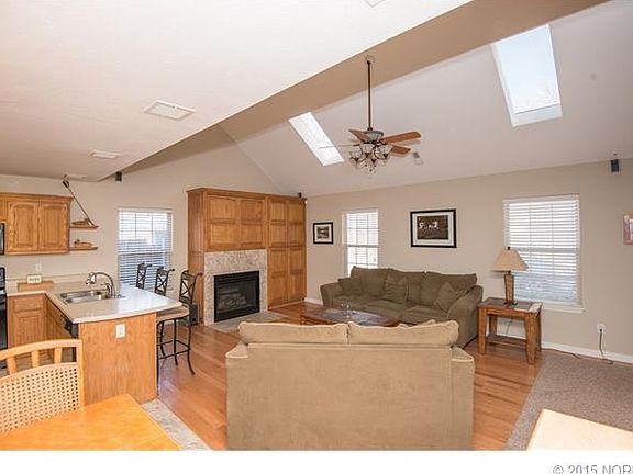 3rd image of 6202 S Trenton Ct